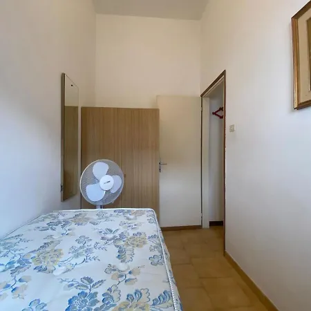 Via Gozzi * Τζεσόλο Λίντο